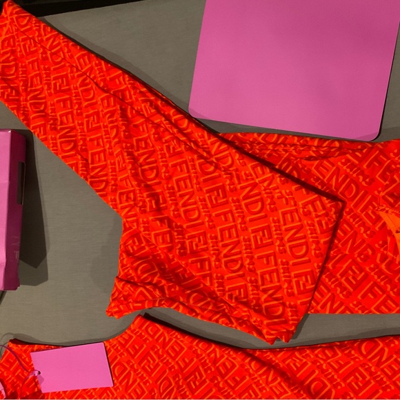 🆕FENDI X SKIMS GEORGIA CREWNECK FULL ONSIE LONG-SLEEVE LEGGING JUMPSUIT ROMPER - Picture 14 of 16